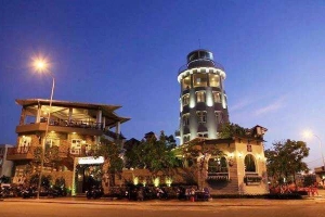 Icon Riverside Coffee - Tôn Đức Thắng