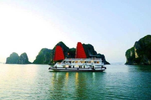 Imperial Junk Halong - Bãi Cháy