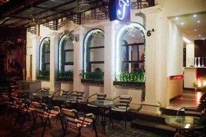 J Lounge & Café - Phạm Sư Mạnh