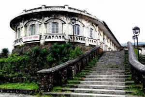 Khách Sạn 9 Gian