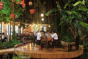 Nhà Hàng Không Gian Vip - Buffet Nướng Sân Vườn