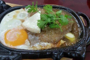 Khu Ẩm Thực 7 Hòa - Bò Bít Tết
