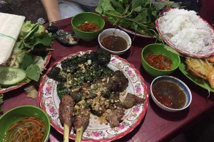 Khu Ăn Vặt Giáo Xứ Lạc Quang - Trường Chinh