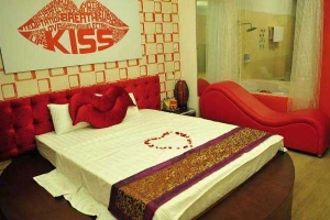 Kiss Hotel