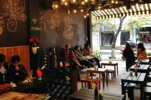 KuTom Cafe