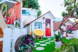 La Beach House Homestay