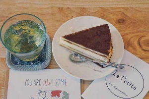 La Petite Cafe