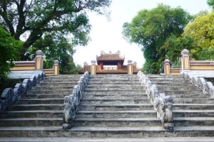 Lăng Gia Long