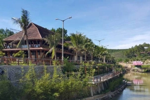 Làng Văn Hóa Và Ẩm Thực Về Nguồn