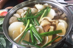 Quán Ăn Lẩu Bò Bà Triệu