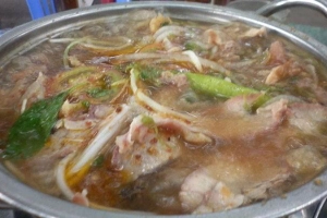 Quán Ăn Lẩu Bò Sáu Lùn