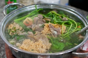 Quán Ăn Lẩu Bò Vinh Sơn