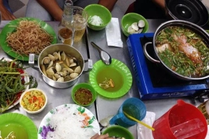 Quán Ăn Lẩu Cá 80 - Dương Tử Giang