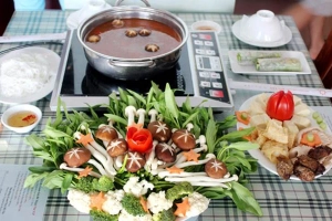 Quán Ăn Lẩu Chay & Cafe Sinh Tố Việt