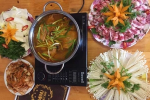 Quán Ăn Lẩu Chịch - Giãn Dân