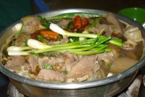 Quán Ăn Lẩu Dê Lai - Phòng Không