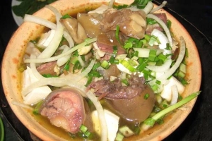 Quán Ăn Lẩu Dê Tài ký - Kha Vạn Cân