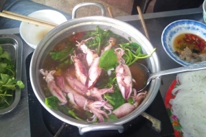 Quán Ăn Lẩu Mực Châu