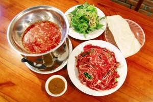 Quán Ăn Lẩu Nướng Huế Ngon - Phạm Văn Đồng