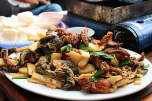 Quán Ăn Lẩu Phố - Nguyễn Văn Huyên