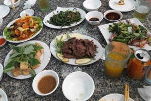 Quán Ăn Lẩu Quán - Bia Hơi & Các Món Nhậu
