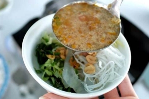 Quán Ăn Lẩu Sứa Nước Lèo & Nộm Sứa - Tuệ Tĩnh