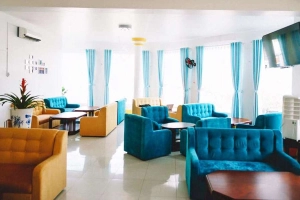 Le Petit Cafe