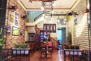 Lens Cafe