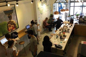 Les Monts Cafe