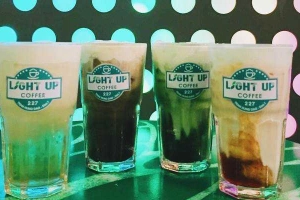 Light Up Coffee - Trần Hưng Đạo