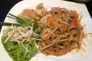 Quán Ăn Lợi Ký - Cơm, Phở & Hủ Tiếu