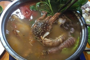 Quán Ăn Long Biên Hội Quán - Lẩu & Nướng Đủ Món