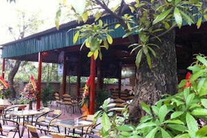 Long Viên Cafe