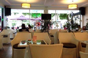 Lotus - Cafe Sân Vườn