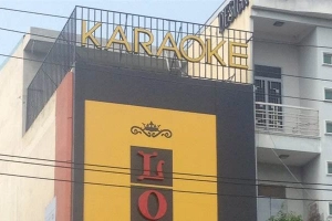 Louis Karaoke