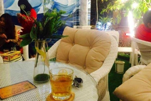 Louis Showroom Cafe