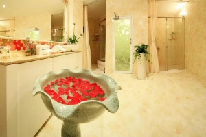 Lũ Đông Kinh Beauty Spa