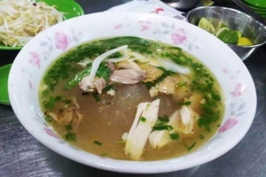 Quán Ăn Lũ Ký - Hủ Tiếu & Miến Gà - Nguyễn Trãi