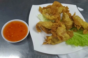 Quán Ăn Lục Hợp - Sủi Cảo & Binh Dứa