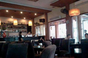 Luna Cafe - Hoàng Quốc Việt