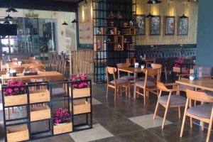 Luogo Cafe - Lê Trọng Tấn