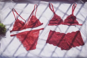 Lyn. Bralette