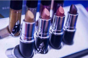 M.A.C Cosmetics - Crescent Mall