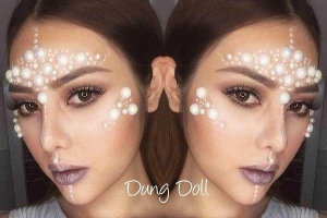 Make Up Dung Doll