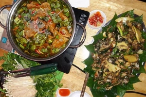 Quán Ăn Mẫn Long Quán - Hải Sản Tươi Sống