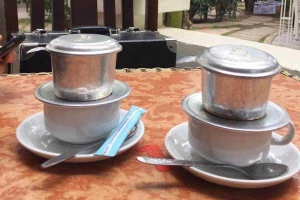 Mạnh Cafe - Nguyễn Sơn