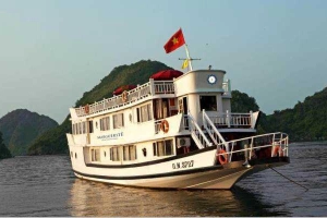 Marguerite Junk - Hòn Gai