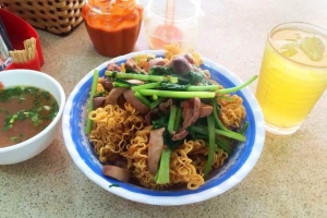 Quán Ăn Mì Chinh - Ngõ Hàng Bột