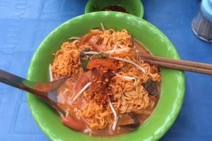 Quán Ăn Mì Phá Lấu