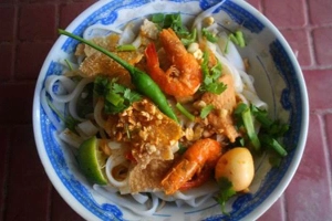 Quán Ăn Mì Phú Chiêm - Nguyễn Lương Bằng